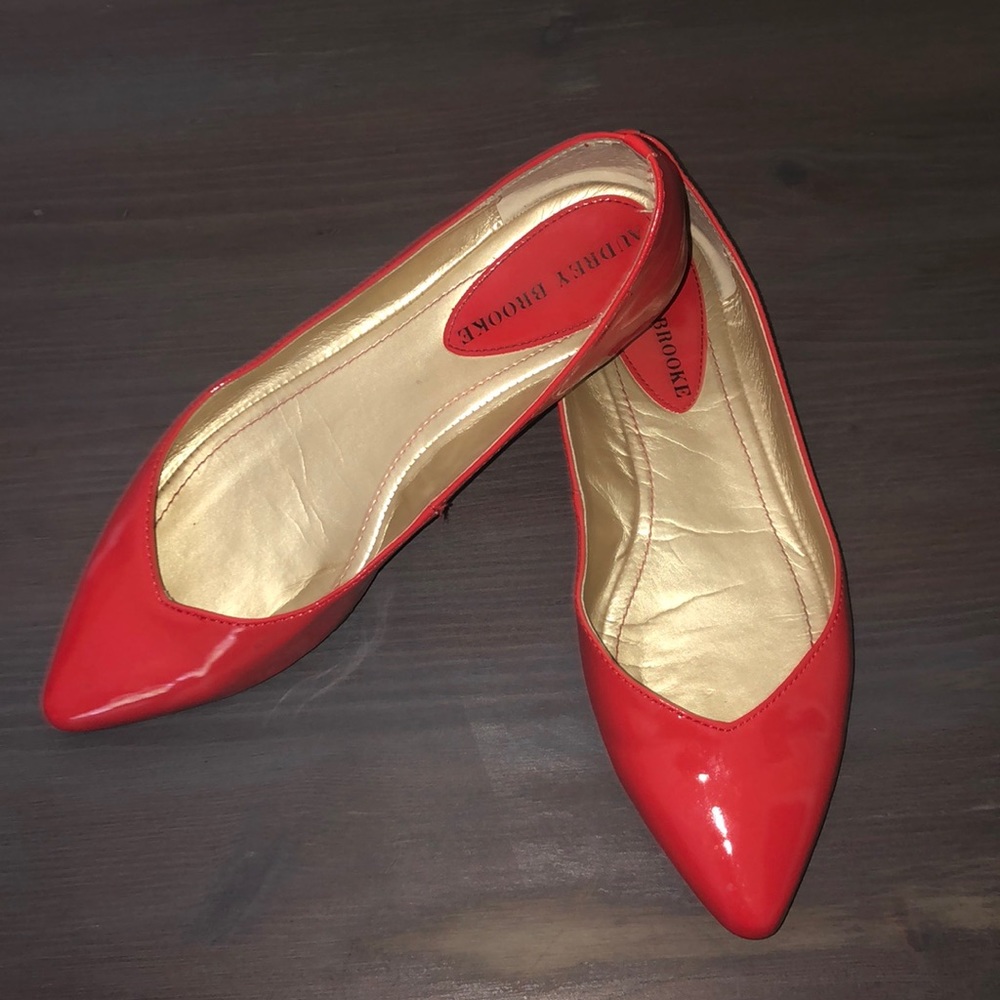 Audrey Brooke Coral flats size 7